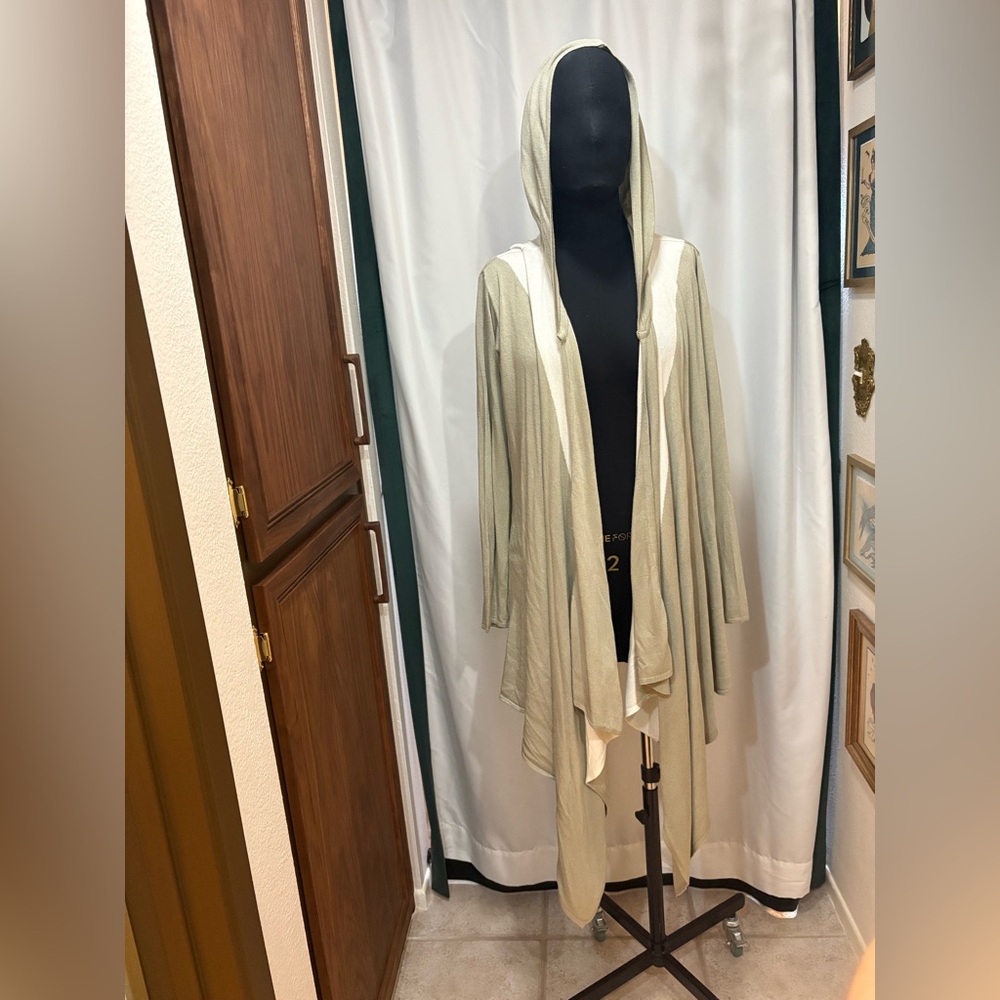 SOLD - Women's Cream Hooded Sweater